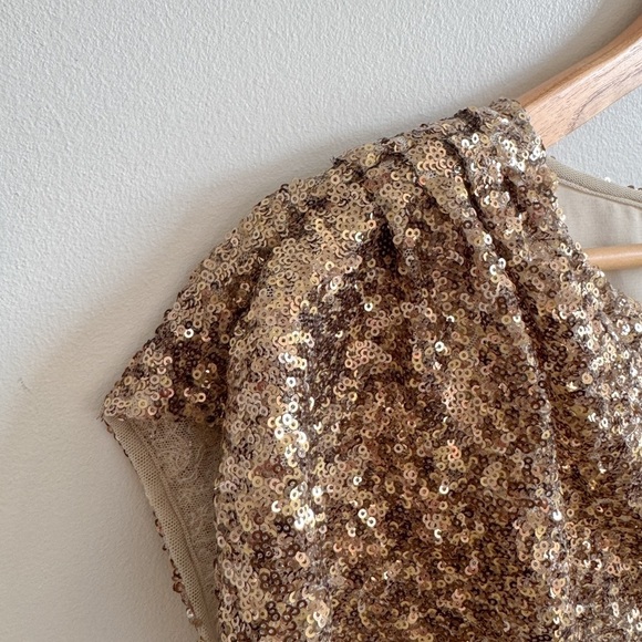 ALICE + OLIVIA • Barret Sequin Blouson Top in Gold - Picture 5 of 13